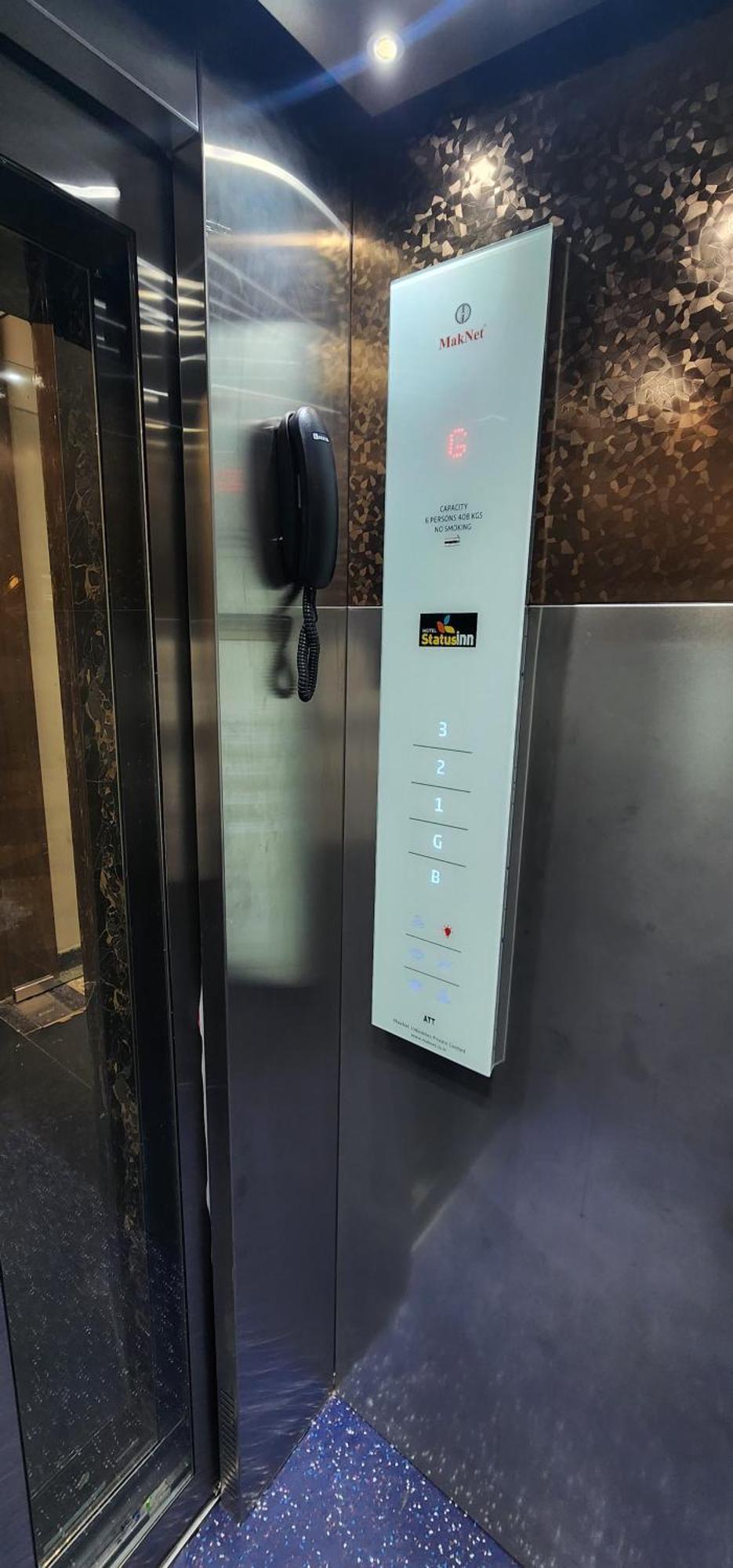 Hotel Statusinn, Ichalkaranji Екстериор снимка