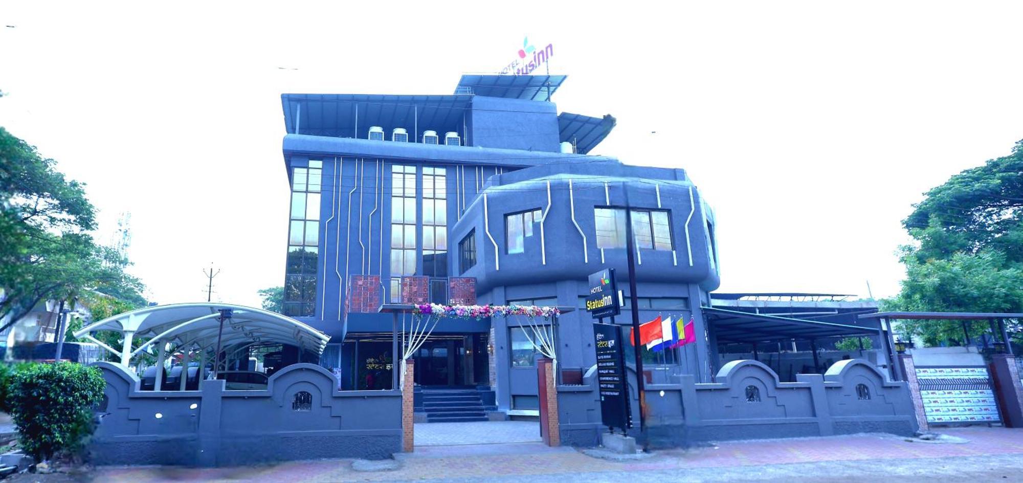 Hotel Statusinn, Ichalkaranji Екстериор снимка