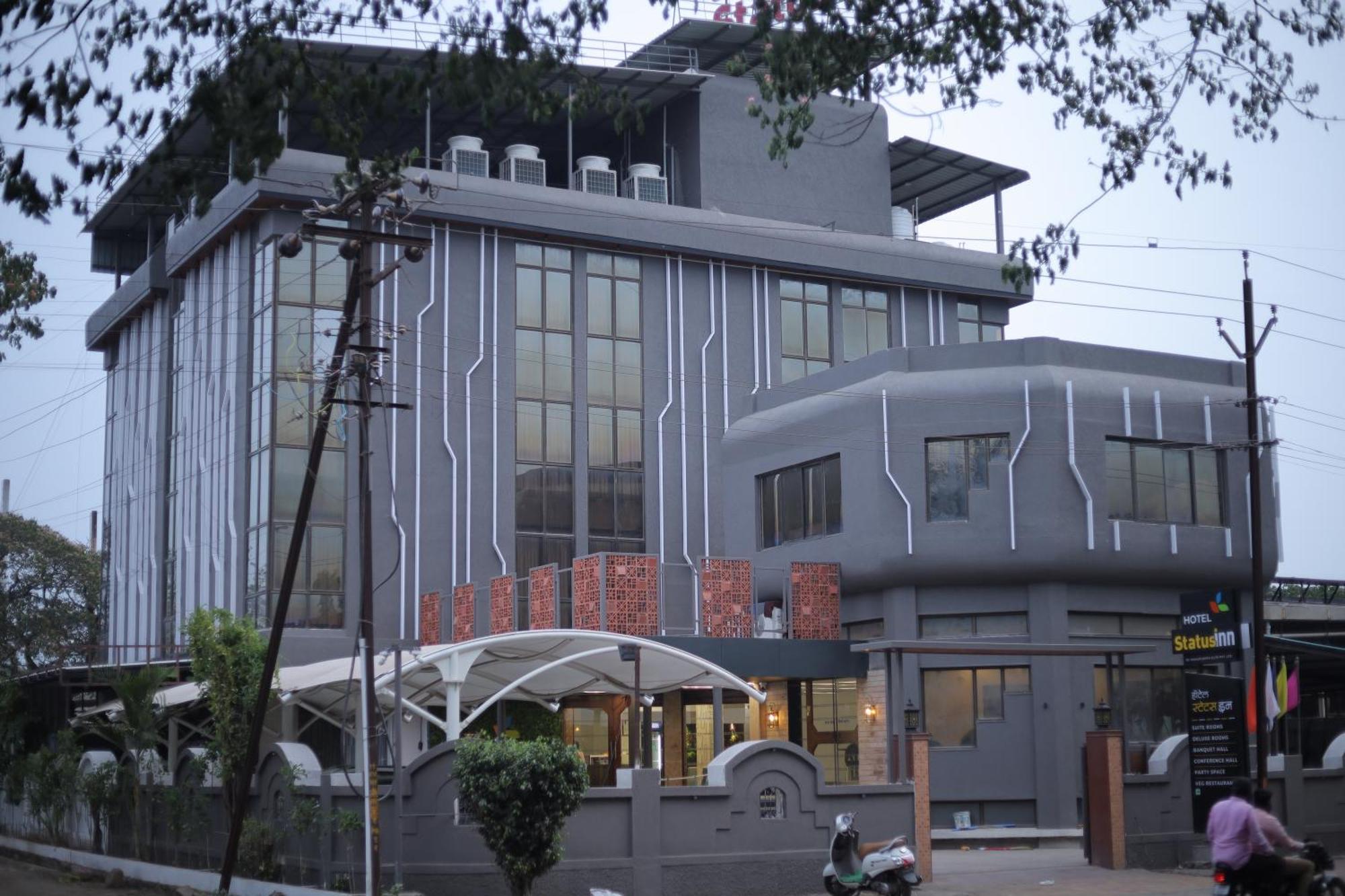 Hotel Statusinn, Ichalkaranji Екстериор снимка